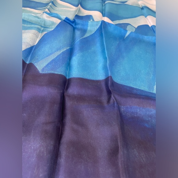 New Lawrence Harris Large Silk Scarf Giftable - Picture 3 of 6